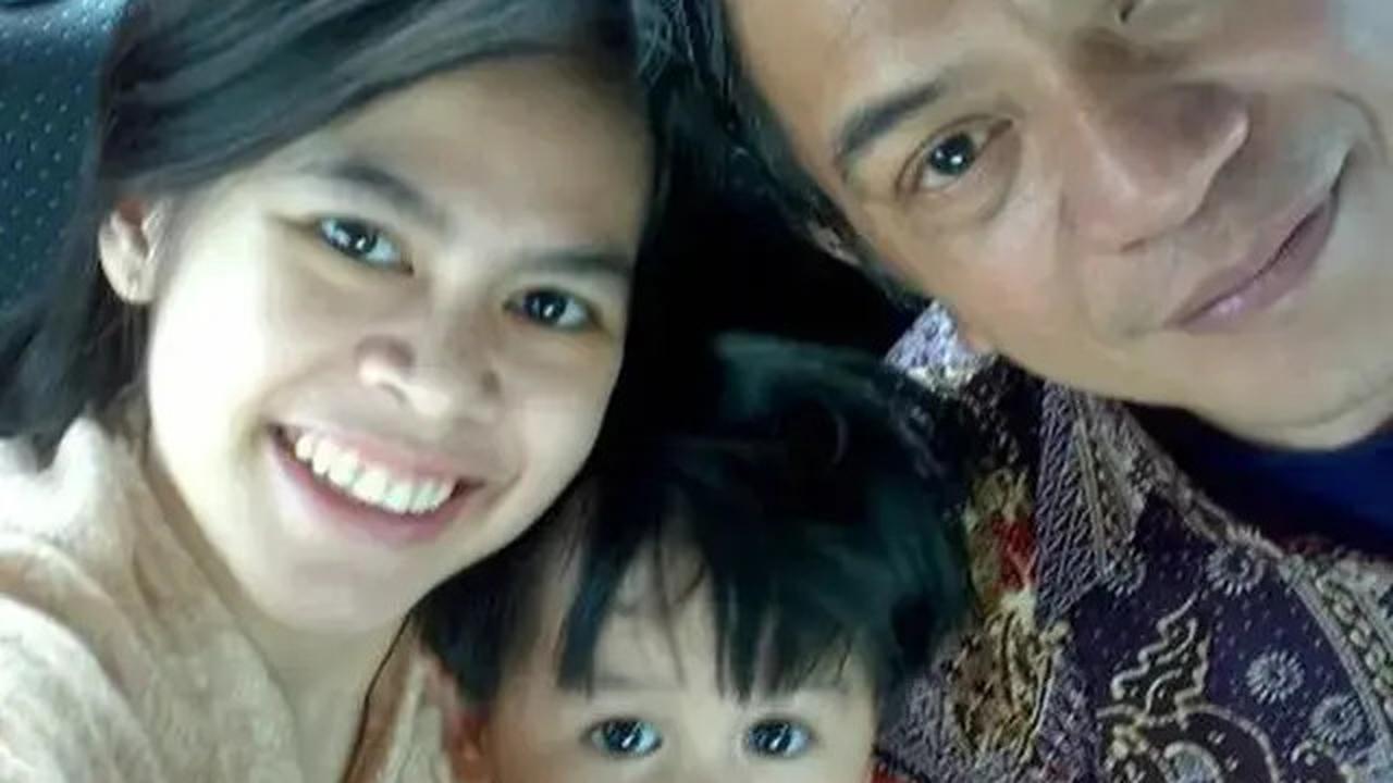 6 Potret Kenangan Gisca Putri Anak Dewi Yull dan Buah Hatinya, Meninggal di Usia 28 Tahun