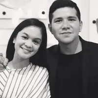 Meski masih menutupi, namun Sang istri dan Haykal Kamil membocorkan inisial nama calon anak mereka nantinya.