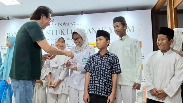 Ramadan Berbagi Kasih, Sido Muncul Salurkan Rp 200 Juta untuk 1.000 Anak Yatim di Jakarta