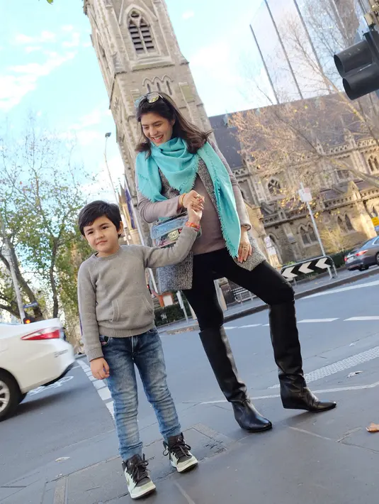 (Instagram/carissa_puteri)