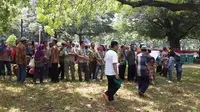 Jadi Presiden, Jokowi Ditunggu Warga di Istana
