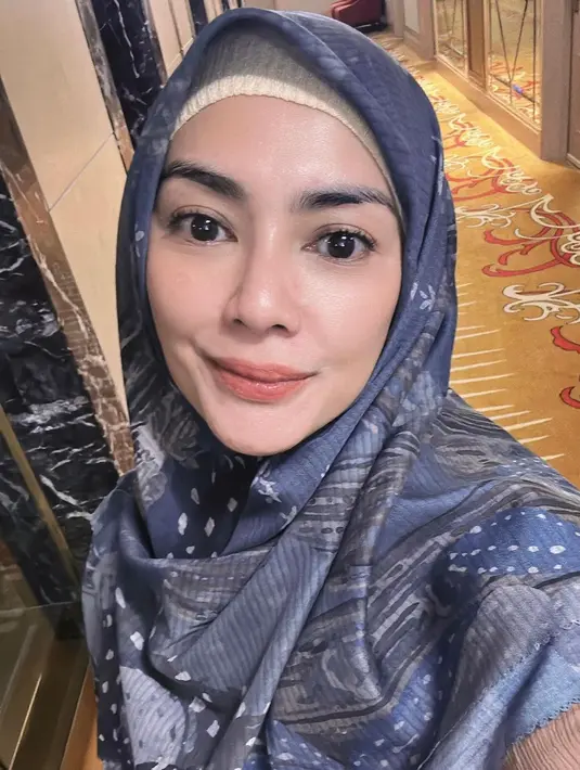 Nama Masayu Anastasia belakangan ini semakin ramai diperbincangkan karena diisukan dengan Ariel Noah. Mana potret Masayu yang jadi favoritmu, Sahabat FIMELA? Foto: Instagram.