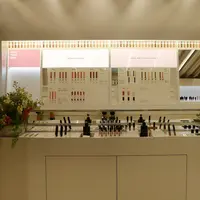 Tak lagi ribet, sekarang Anda bisa mencoba variasi kosmetik lokal ini secara langsung di store Plaza Indonesia. (Sumber foto: Rollover Reaction)