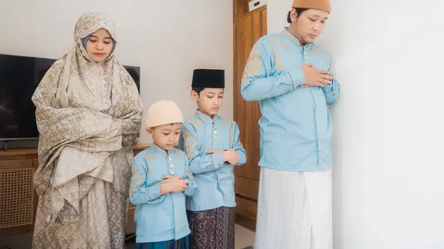 keluarga februari shalat