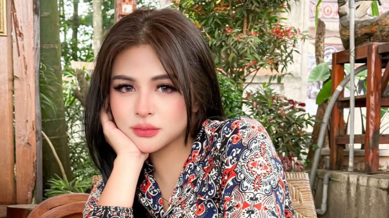 Model Cantik Thya Sethya Umumkan Resmi Bercerai dengan Dylan Jan Setelah 6 Tahun Pernikahan