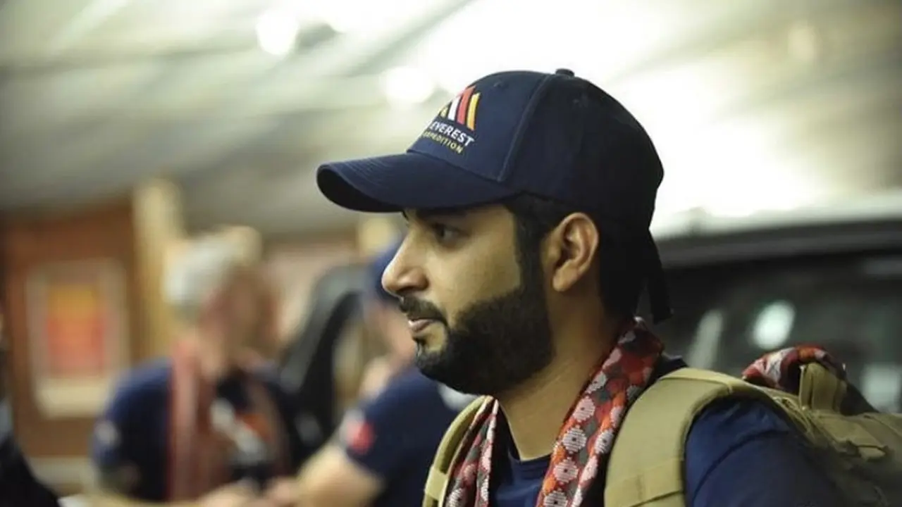 Tim Mohamed Hamad Mohamed al-Khalifa membawa sekitar 2.000 dosis vaksin ke Nepal