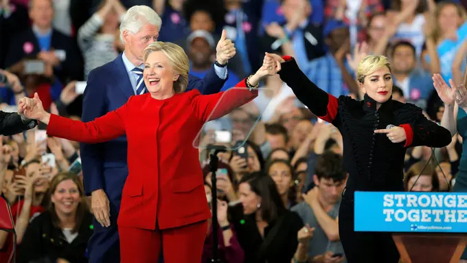 20161108-Pilpres-AS-Lady-Gaga-Bonjovi-Reuters