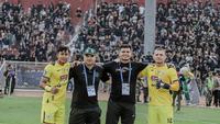 Mantan pelatih kiper PSS Sleman, Carlos Salomao (kedua dari kiri). (Dok. PSS)