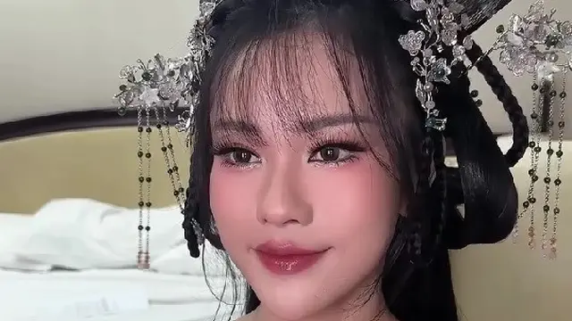 5 Detail Makeup Jessica Jane untuk Acara Sangjit (credit: instagram/feliciasasongko)