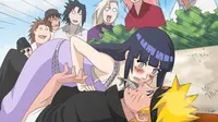 Penggemar Naruto hingga kini bertanya-tanya, dengan siapa nantinya sang tokoh utama akan menjalin hubungan asmara?