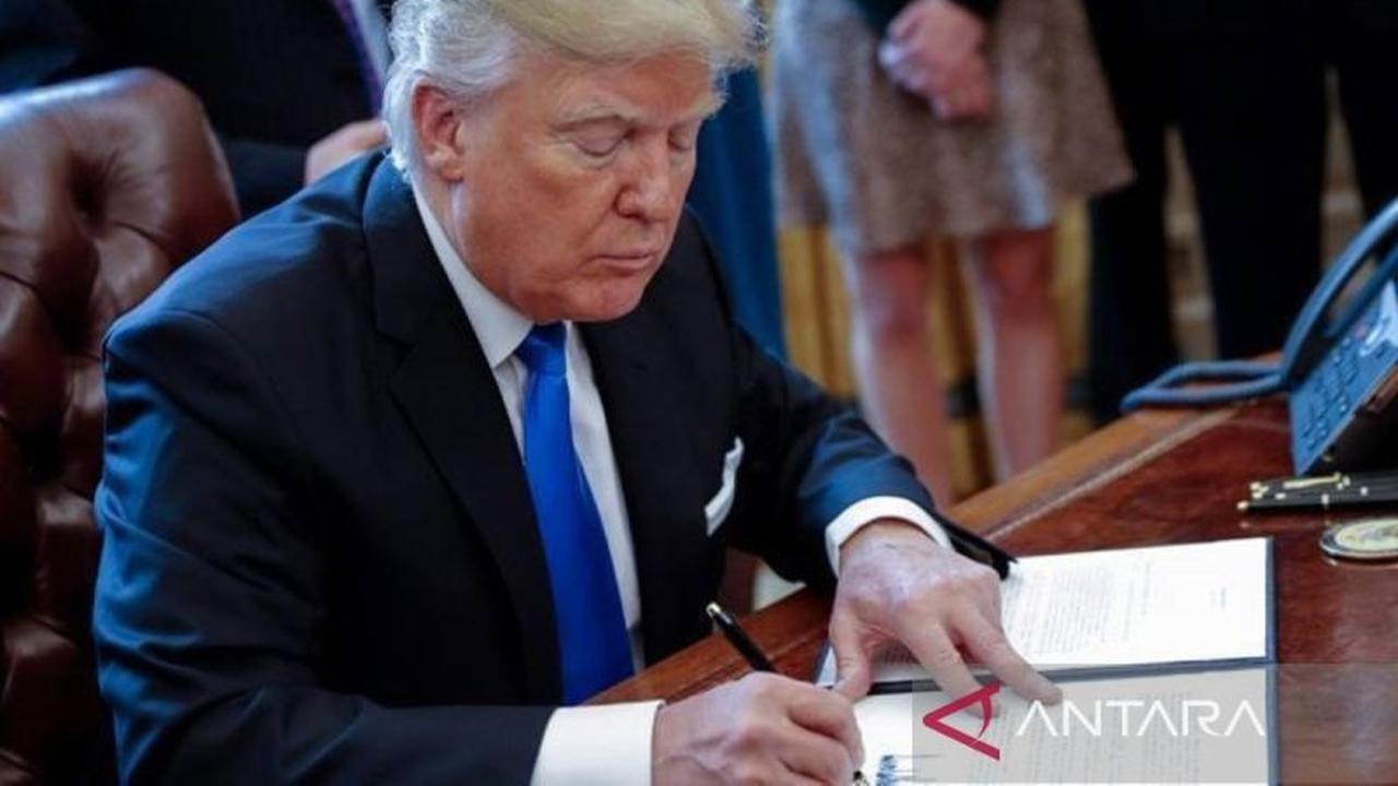 Trump Klaim AS Raup Triliunan Dolar dari Penjualan Minyak Venezuela