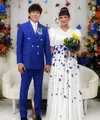 Qibil dan Qurrotu tampil kompak mengenakan busana nuansa biru dan putih. [Foto: IG/qurrotuayun/qibil].