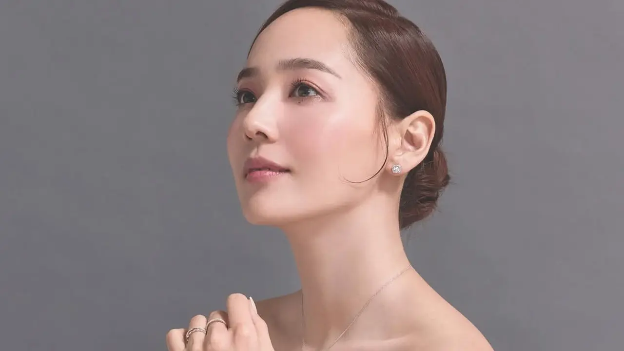 Eugene S.E.S Akui Jalani Botox untuk Jaga Wajah Tetap Ramping