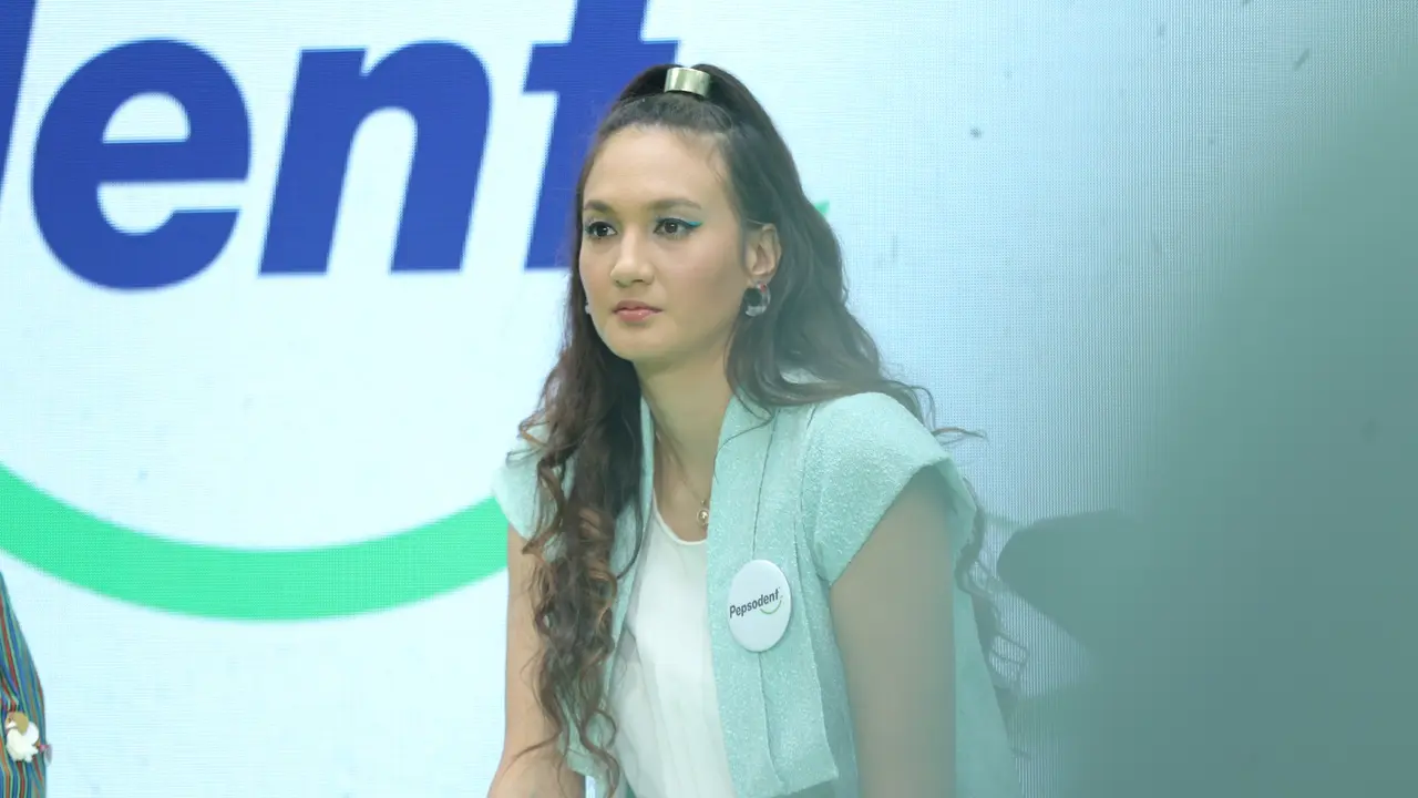 [Fimela] Nadine Chandrawinata