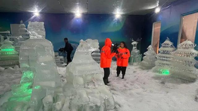 Snow House/Cold Room Ciputra Mal Jakarta