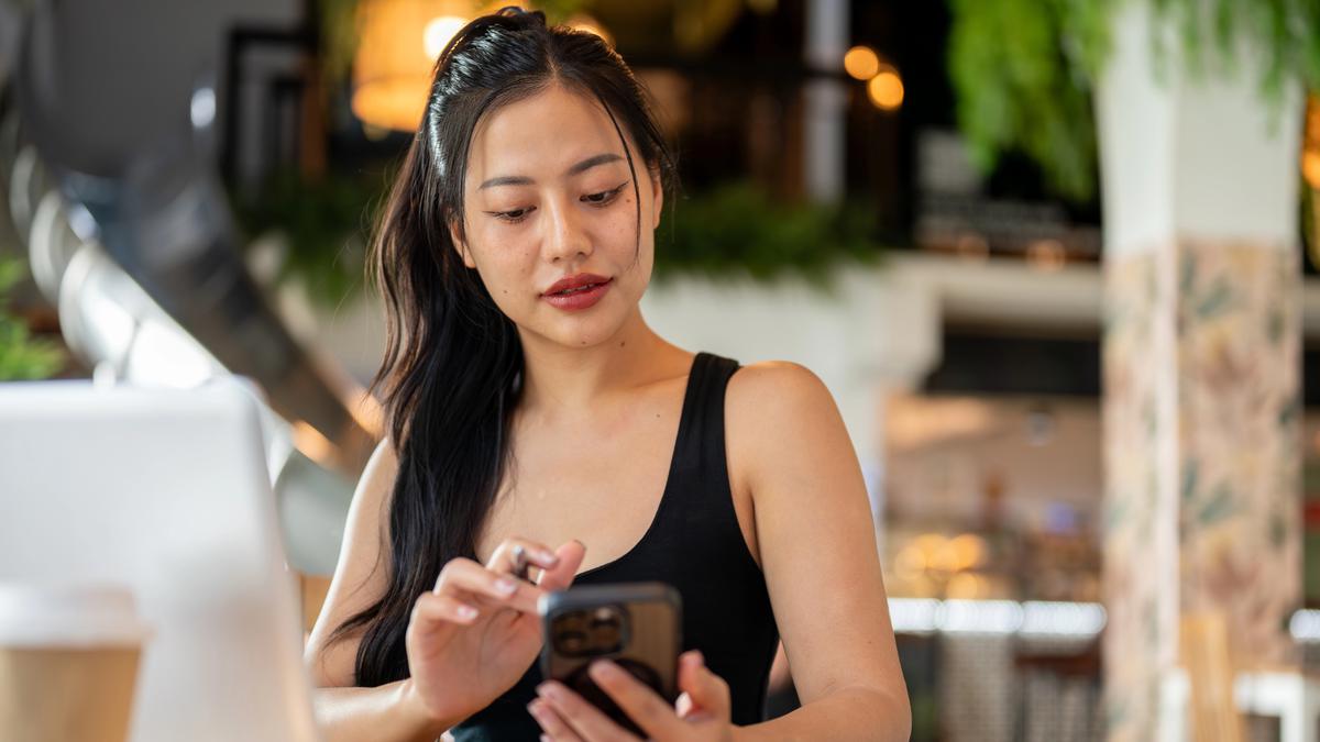 FOBO dan Generasi Sibuk: Mengapa Kita Takut Merasa Bosan?