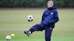 Berikut video skill menarik beberapa manajer klub top Eropa seperti Pep Guardiola dan Arsene Wenger.