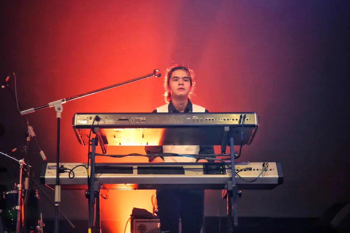 [Fimela] Dewa 19 -The Best of Dewa 19 with Once