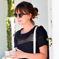 Belum lama ini Dakota Jonhson menjadi salah satu selebriti Hollywood yang foto bugilnya diretas oleh hacker. Sama halnya dengan Kristen Stewart, Dakota pun ternyata tidak tinggal diam. (Instagram/officialdakotajohnson)