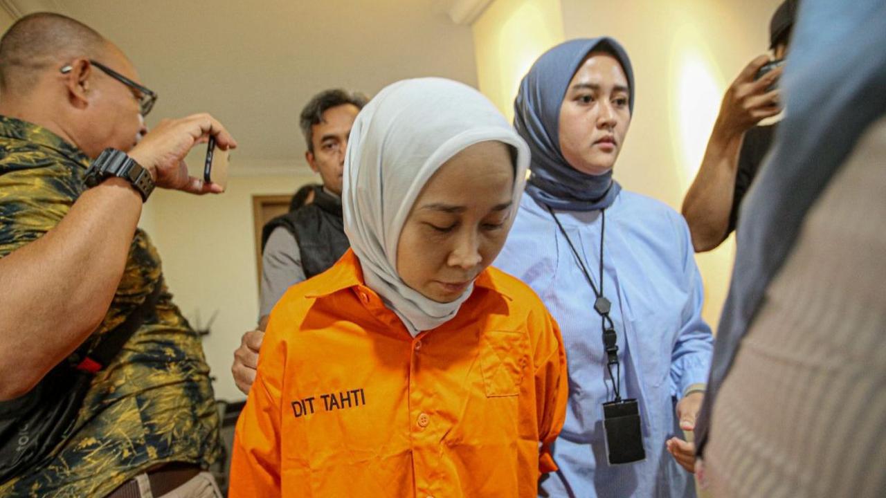 Anggota polisi yang dimaksud adalah kaka ipar dari Rihana-Rihani.