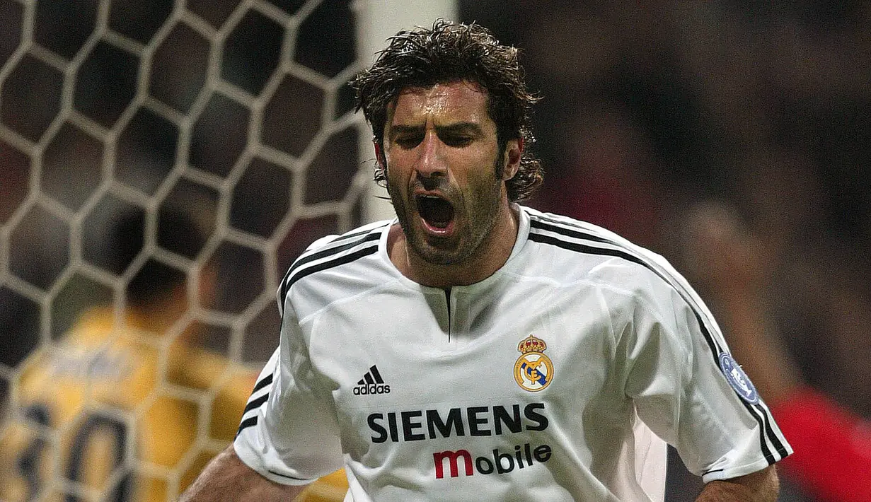 Karier Figo terus bersinar selama lima tahun merumput di Real Madrid. Pemain gelandang ini mencetak 66 gol dan 89 assist dari 336 pertandingan dan memenangi tujuh trofi bersama Real Madrid. (AFP/Javier Soriano)