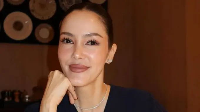 Potret cantik Cathy Sharon yang memesona. (credit:instagram.com/cathysharon)