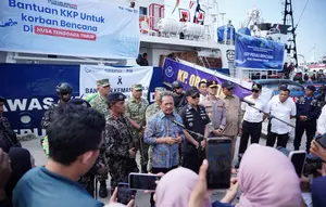 KKP Kirim 50 Ton Bantuan Lewat Kapal Orca 06 ke NTT
