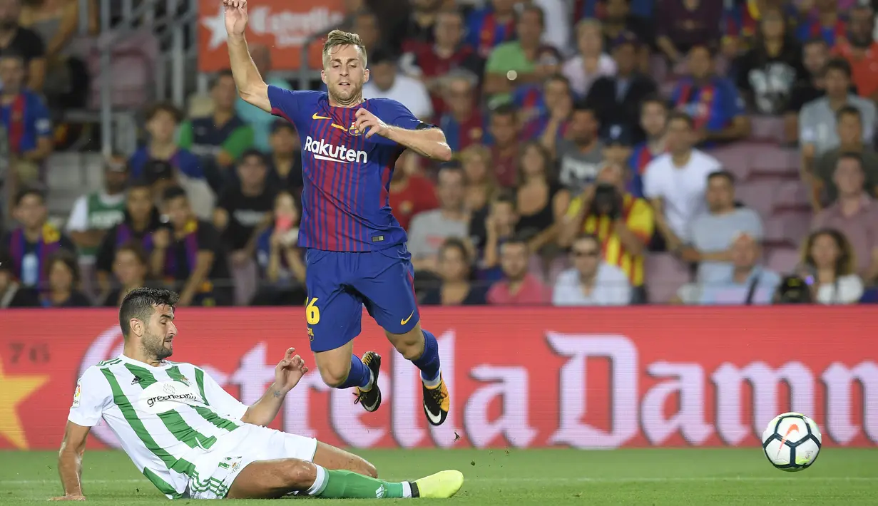 Gerard Deulofeu  (kanan) masih belum berjodoh dengan Barcelona (AFP/Lluis Gene)