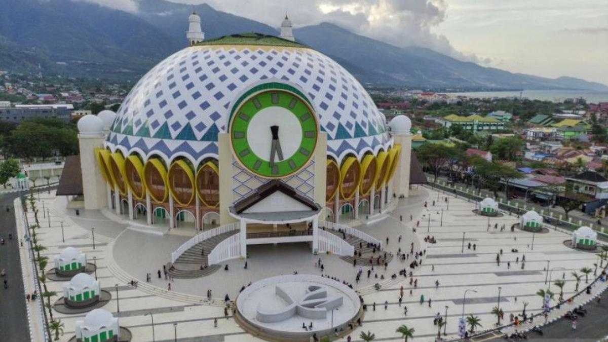 Masjid Raya Baitul Khairaat Palu Siapkan 1.000 Paket Takjil per Hari Saat  Buka Puasa Ramadan
