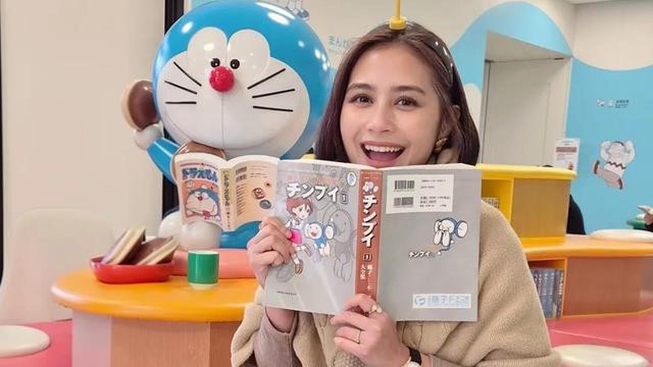 Kunjungi Museum Doraemon, Prilly Latuconsina Kenang Masa Kecil