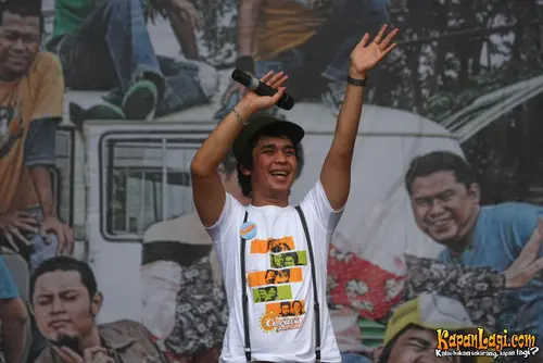 Onlayn jinsiy aloqani birdan ikkiga tomosha qiling