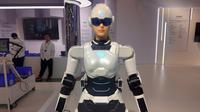 Robot humanoid AiMOGA di Acara OMODA & JAECOO (Liputan6.com/Jonathan Pandapotan Purba)