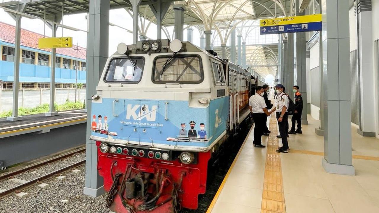 33 KA Bakal Berhenti Luar Biasa di Stasiun Jatinegara saat HUT ke-80 TNI 5 Oktober