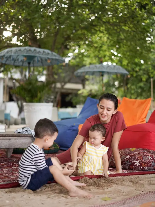 (Instagram/dahliachr)