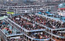 FOTO: Penampakan Arus Mudik di Bangladesh, Kapal Ferry Penuh Sesak