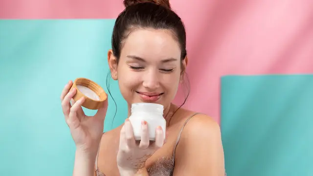 Kandungan Skincare Terbaik untuk Usia 30 Tahun ke Atas (photo by freepik.com)