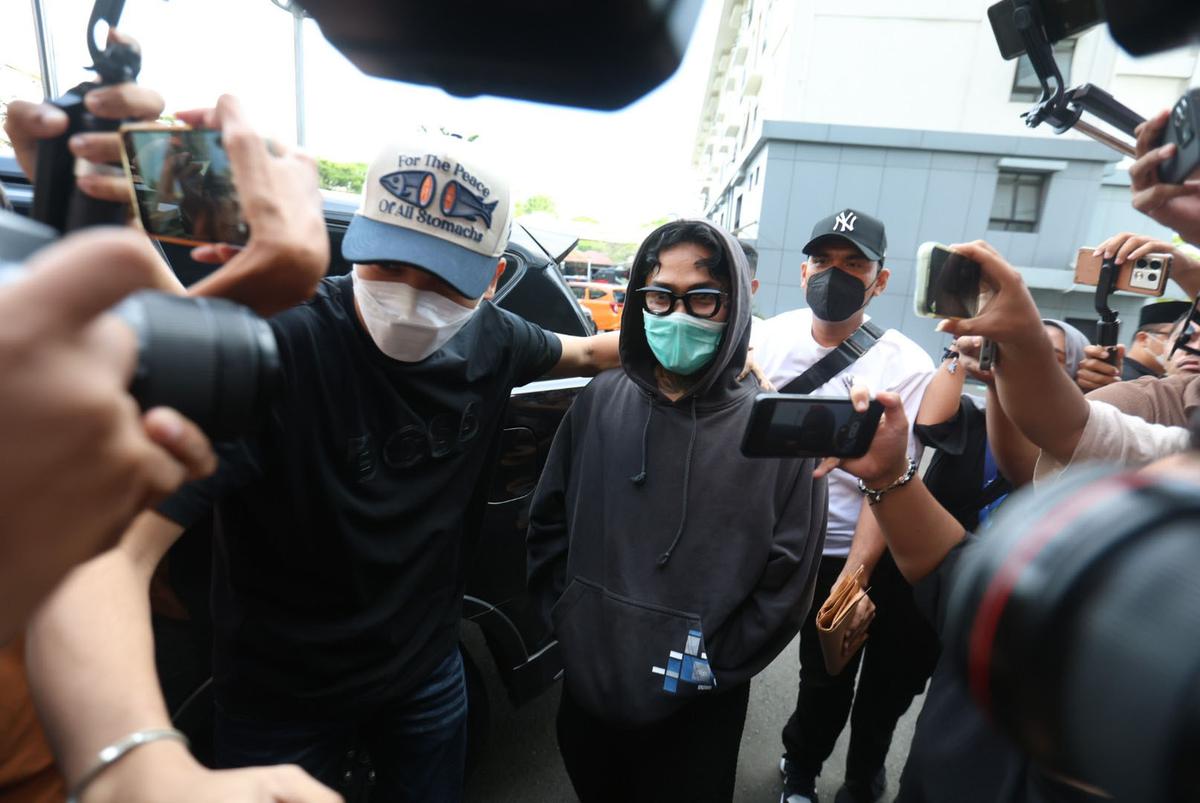 FOTO: Onadio Leonardo Jalani Asesmen di BNNP DKI Usai Ditangkap Kasus Narkoba