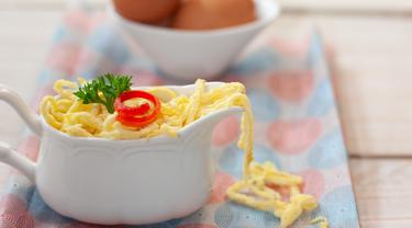 Cara Membuat Telur Dadar Rawis Yang Lembut Tambahkan Bahan Ini Lifestyle Fimela Com