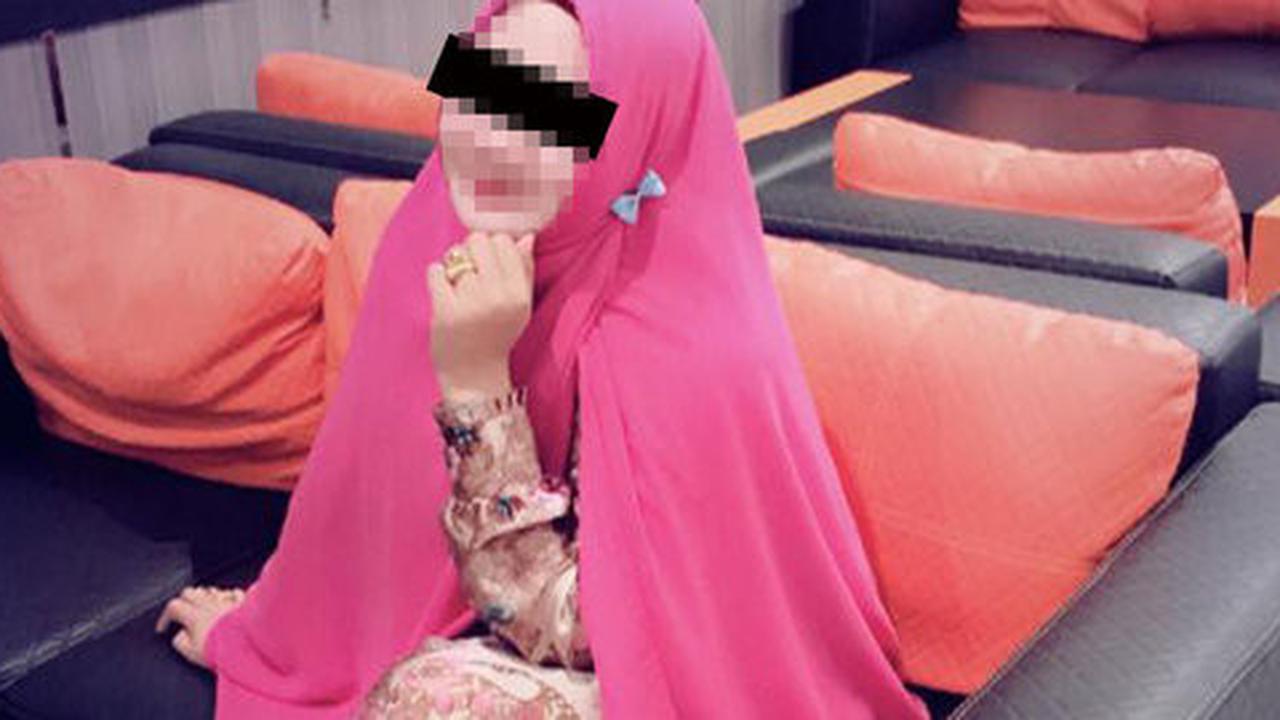 Cerita istri cantik tepergok suami sedang bergumul dengan PIL