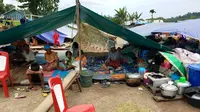 Tenda pengungsi korban gempa Halmahera. (Liputan6.com/Hairil Hiar)