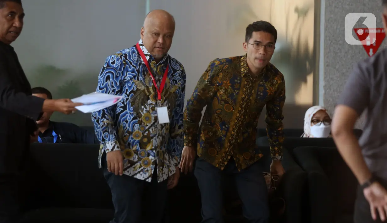 Berdasar informasi yang beredar, tim penyidik juga diketahui akan mengonfirmasi soal kepemilikan Mobil Mercedes Benz 280 SL milik Ridwan Kamil yang disita KPK. (Liputan6.com/Helmi Fithriansyah)