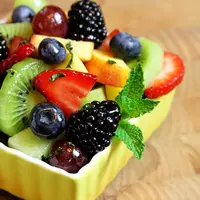 Warna dari buah-buahan berbeda. Hebatnya lagi, beda warna ini juga beda lho khasiatnya untuk kesehatan kamu. Penasaran?