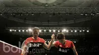 Pasangan Indonesia, Greysia Polii/Apriani Rahayu, berhadapan dengan pasangan Korea, Chae Yoo Jung/Kim So Yeung di Indonesia Open 2017 di JCC, Rabu (14/6/2017). Indonesia menang 12-21, 25-23, dan 21-14. (Bola.com/M Iqbal Ichsan)