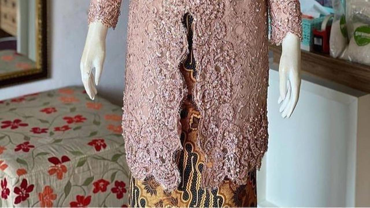 Ilustrasi Kebaya Modern Klasik