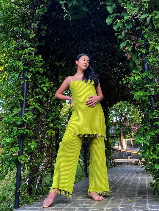 Semenjak hamil, Canti malah terlihat lebih cantik dari biasanya. (FOTO: instagram.com/cantitachril/)