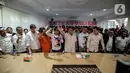 Selain meresmikan rumah pemenangan relawan, Prabowo Subianto juga menerima dukungan resmi dari organ relawan pendukung Presiden Joko Widodo. (Liputan6.com/Faizal Fanani)