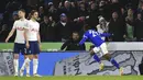 Pemain Leicester City Patson Daka (kanan) melakukan selebrasi usai mencetak gol ke gawang Tottenham Hotspur pada pertandingan sepak bola Liga Inggris di King Power Stadium, Leicester, Inggris, 19 Januari 2022. Tottenham menang 3-2. (AP Photo/ Rui Vieira)