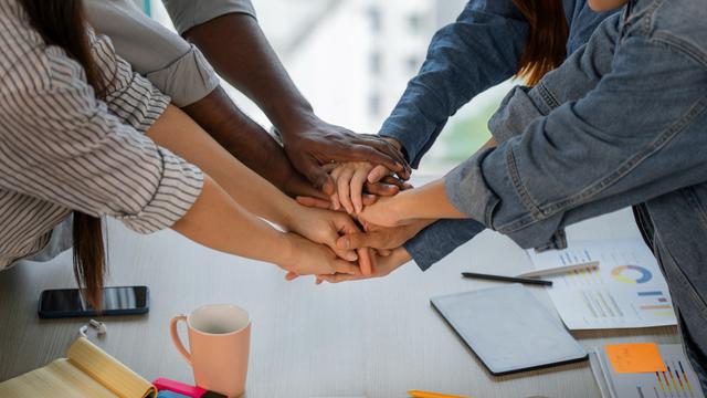 Ilustrasi kerja sama, kerja tim, persatuan, kompak