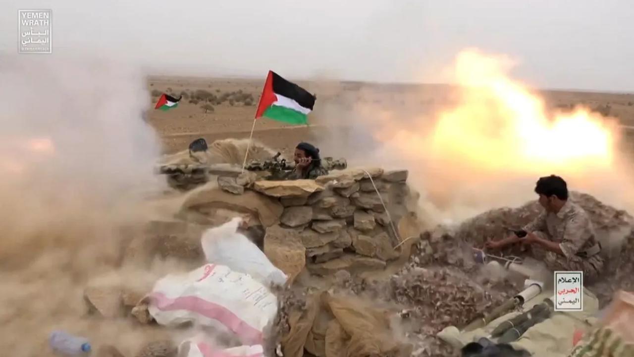 Kekuatan tempur militan Houthi juga tak main-main. Mereka memiliki roket dan rudal yang pernah menewaskan lebih dari 400 personel militer koalisi Arab pada tahun 2015 lalu.<br>