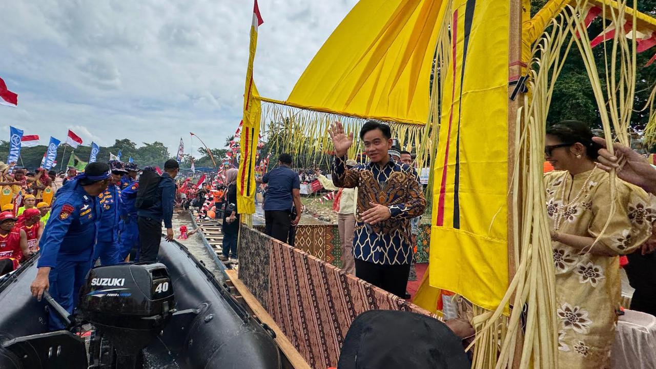 Wapres Gibran Hadiri Festival Pacu Jalur 2025 di Riau
